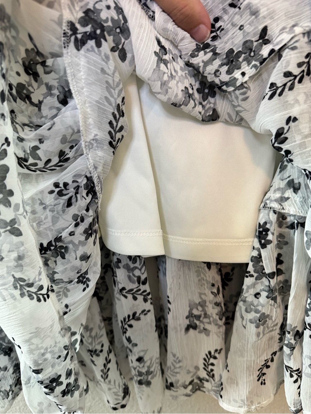 Calvin Klein Floral Chiffon Ruffle Hem Maxi Dress NEW Size 2 - Picture 11 of 13